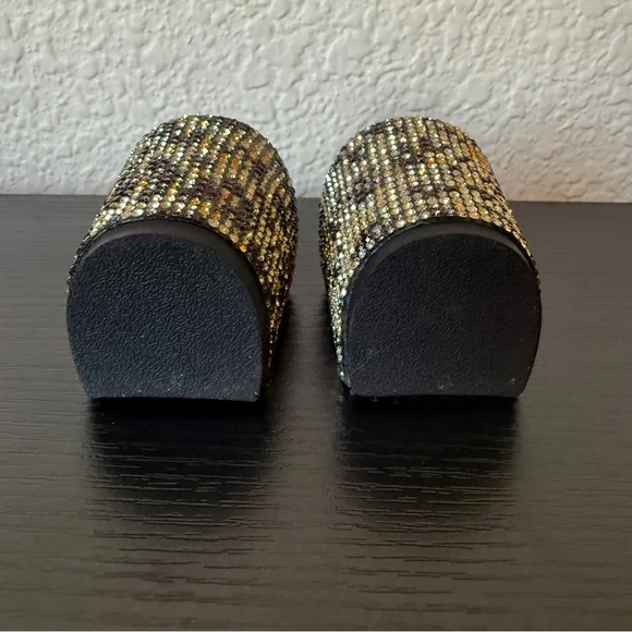 Pashion Footwear Glittering Black and Gold Heels - Picture 6 of 10